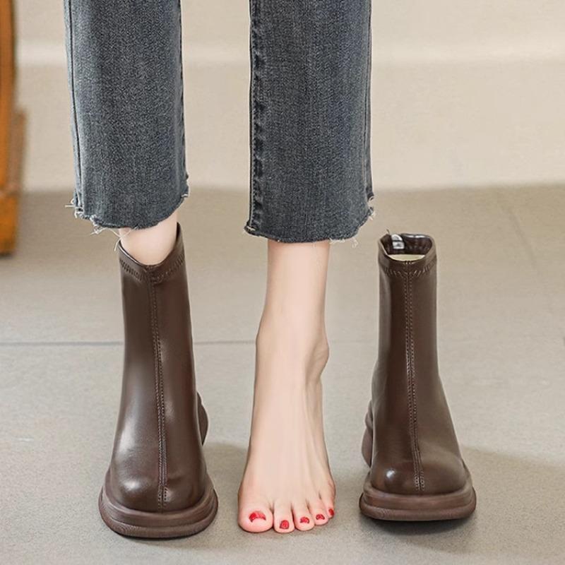 Hong Kong mote støvletter i mykt skinn dame høst og vinter nye tynne støvletter komfortable allsidige plattformstøvletter dame