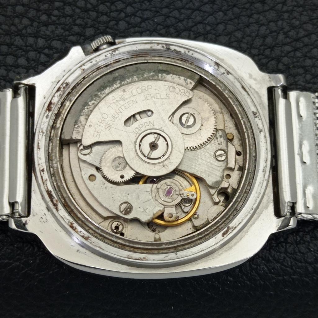 VINTAGE SEIKO 5 AUTOMATIC 7009A JAPAN MENS BLACK COLOR DIAL WATCH A702365-5 R124-a702365