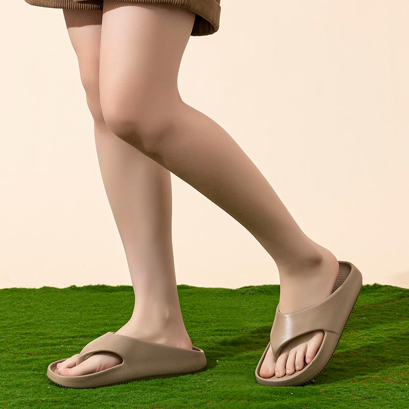 New Fashion Unisex Flip Flops Casual Women Shoes Men Soft-soled Lightweight Home Slippers High-quality Exclusive Brand Slides