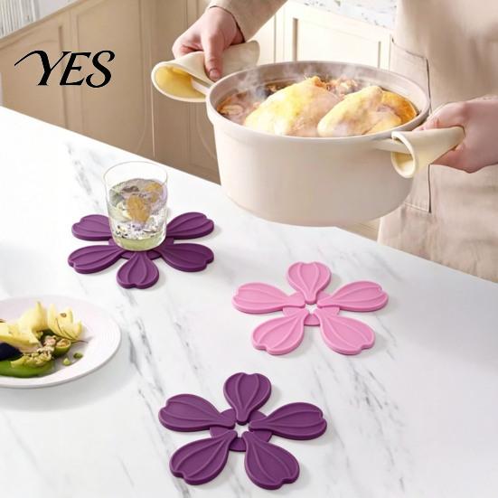 Durable Silicone Coaster Petal Shaped Coaster, Heat Resistant Mat, Non-Slip Baby Safe Kitchen Accessory Dishwasher Pot for Dining Room Non-slip