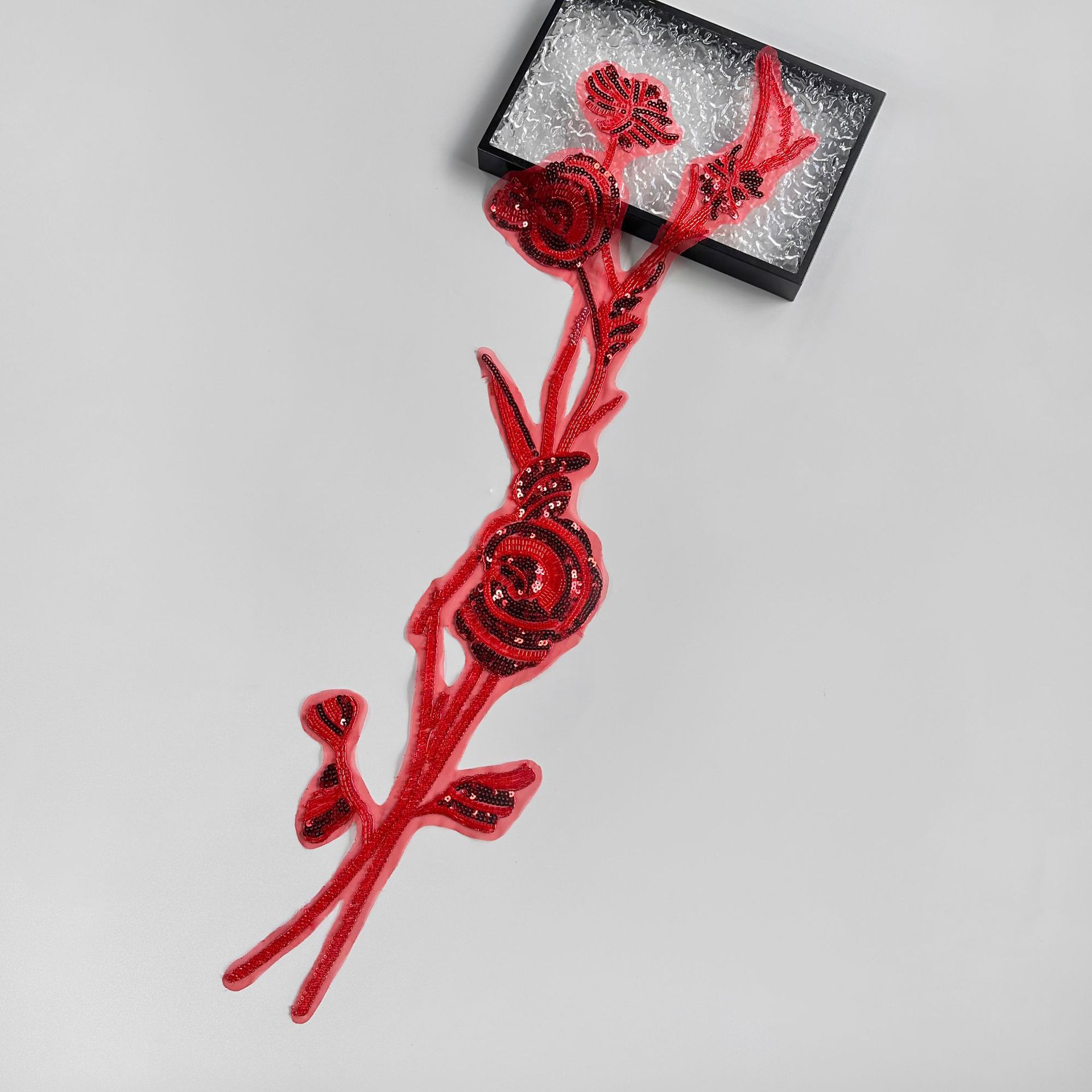 

Бисерные Пайетки Трехмерные Розы Цветная Аппликация Декоративная Одежда Платье Платье Декоративная Тканевая Наклейка Аксессуары H8110 Red