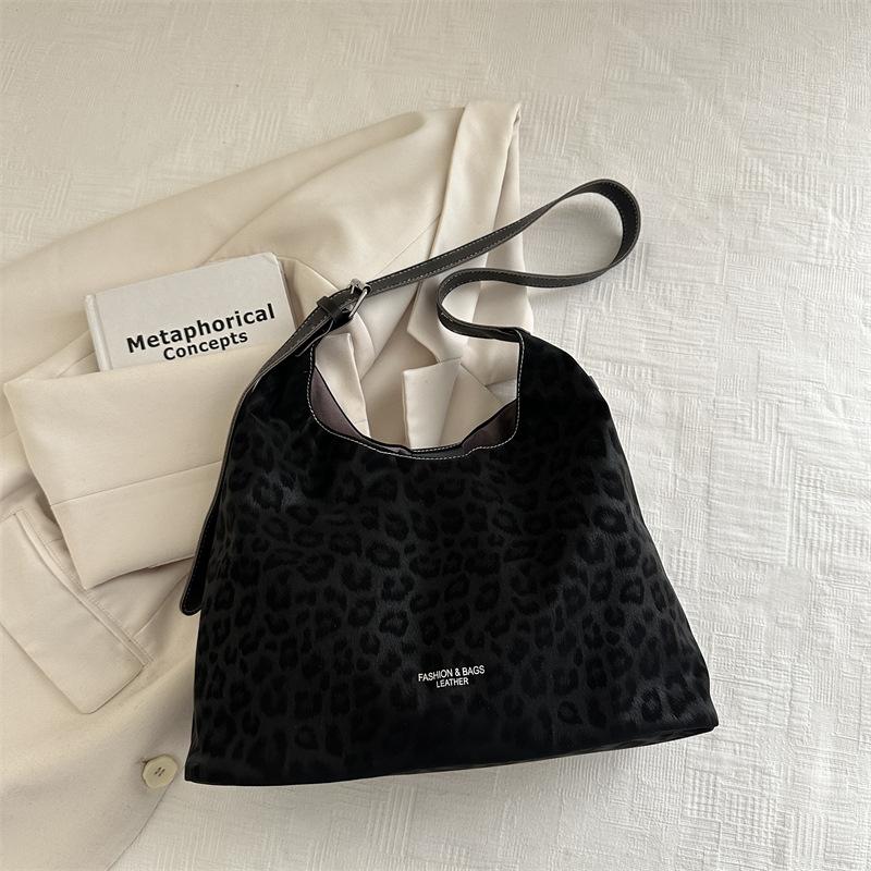 Простая и модная сумка-тоут большой вместимости, зимняя новая модная персонализированная простая женская сумка через плечо