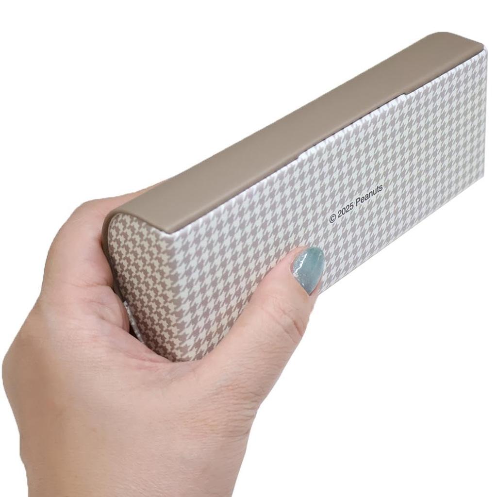 Snoopy Glasses Case with Cloth Fashion Show Snoopy