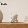 Pig Desk Ornament 3D Printed Cute Figurine, Small Holding Flower Bouquet Figurine Statue, Collectible Animal for Home Kitchen Office Decor