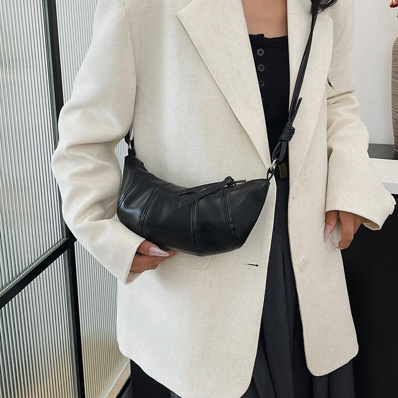 Yogodlns Fransk Croissantveske Chic Mote Sølv Crossbody-veske Retro PU Mini Boulogne Håndveske Casual Søt Skulderveske