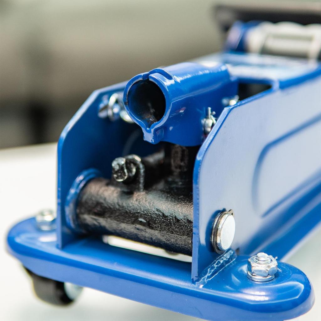 Kecheng KC883004 3-Ton Horizontal Hydraulic Jack for Cars, Vans, and SUVs