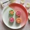 50g Mooncake Mold Hand Press Mooncake Stamps Plastic Pastry Gadgets Moon Cake Maker with 3D Flowers & Bee Shape Patterns