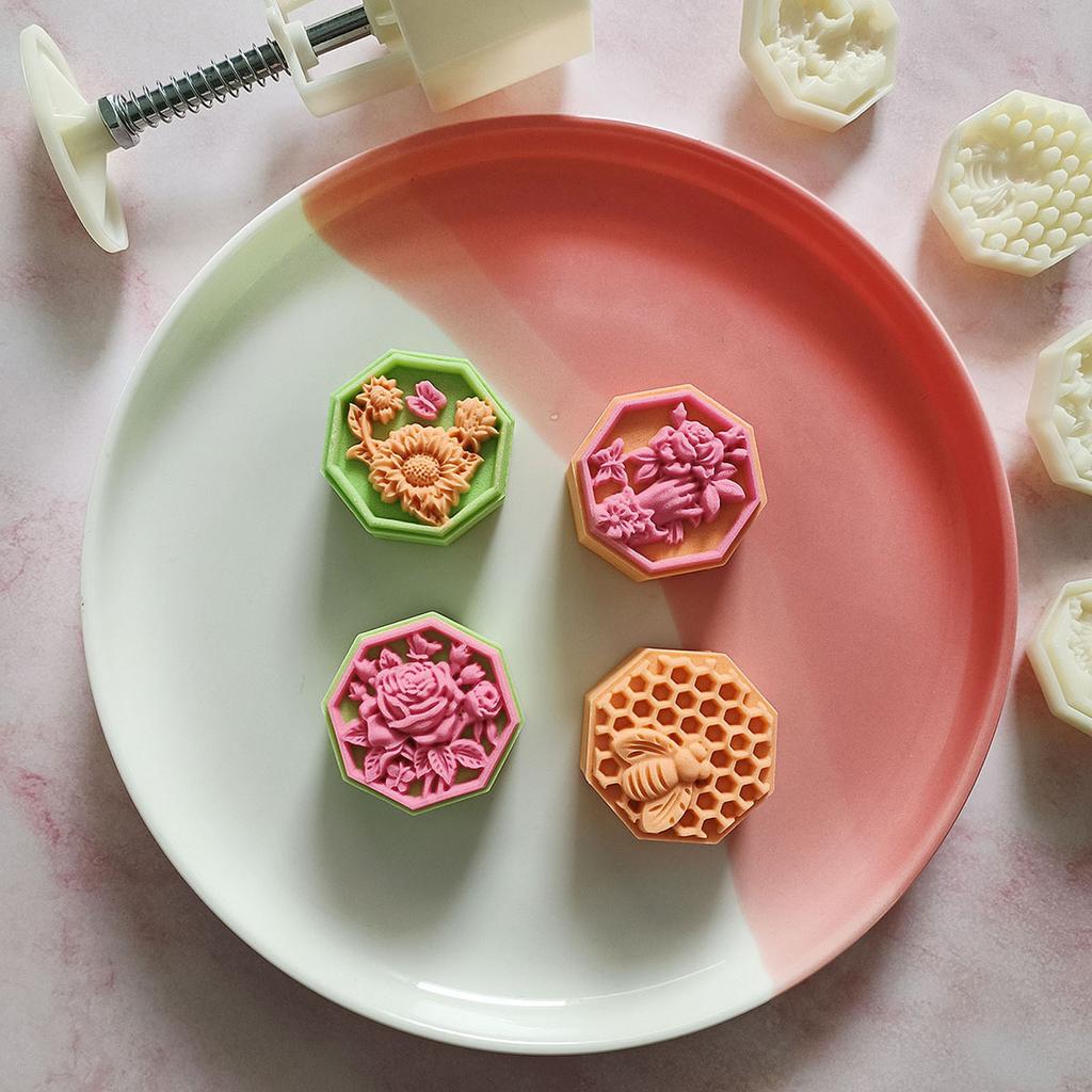 50g Mooncake Mold Hand Press Mooncake Stamps Plastic Pastry Gadgets Moon Cake Maker with 3D Flowers & Bee Shape Patterns