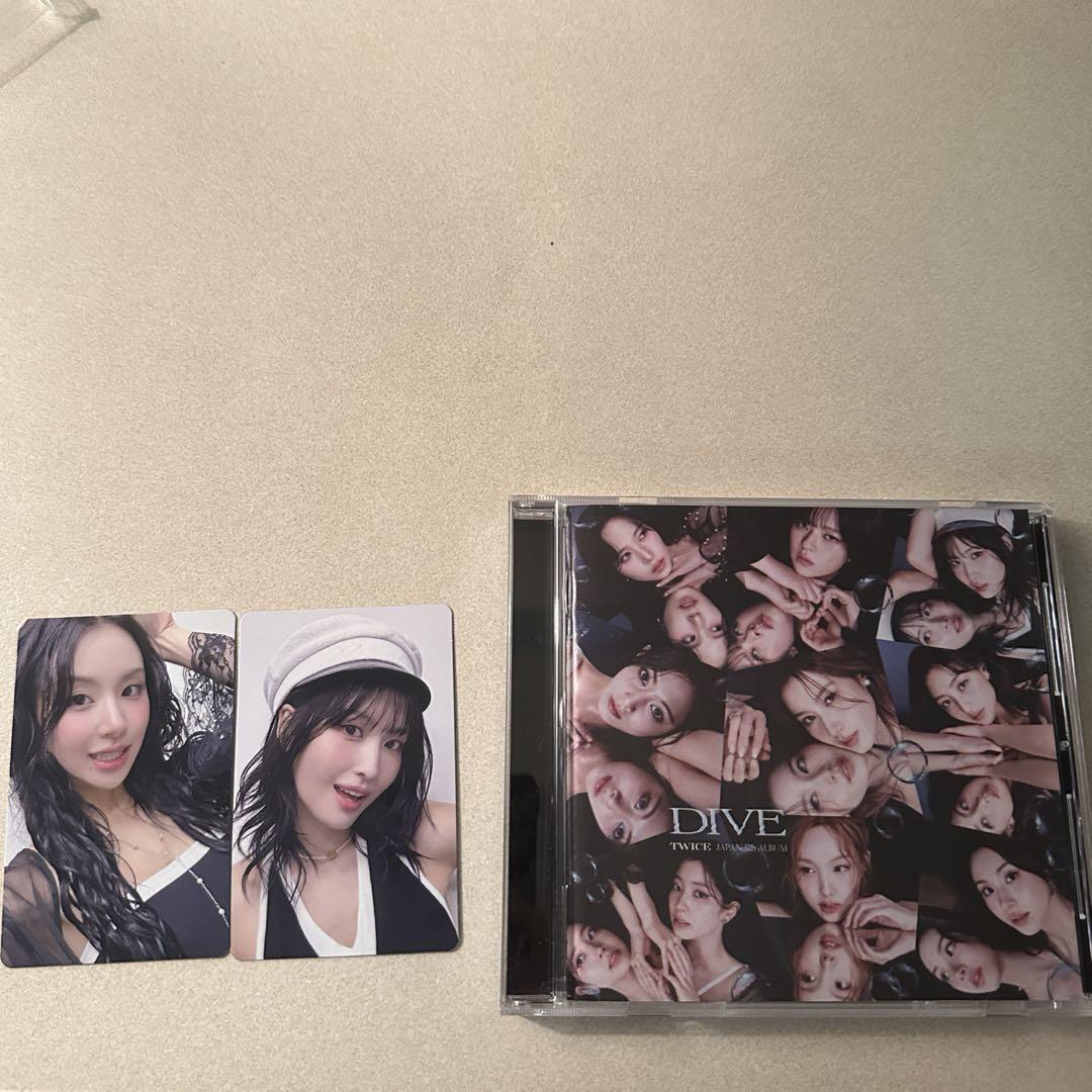 

[USED] TWICE Once japan limited edition with trading card and benefits