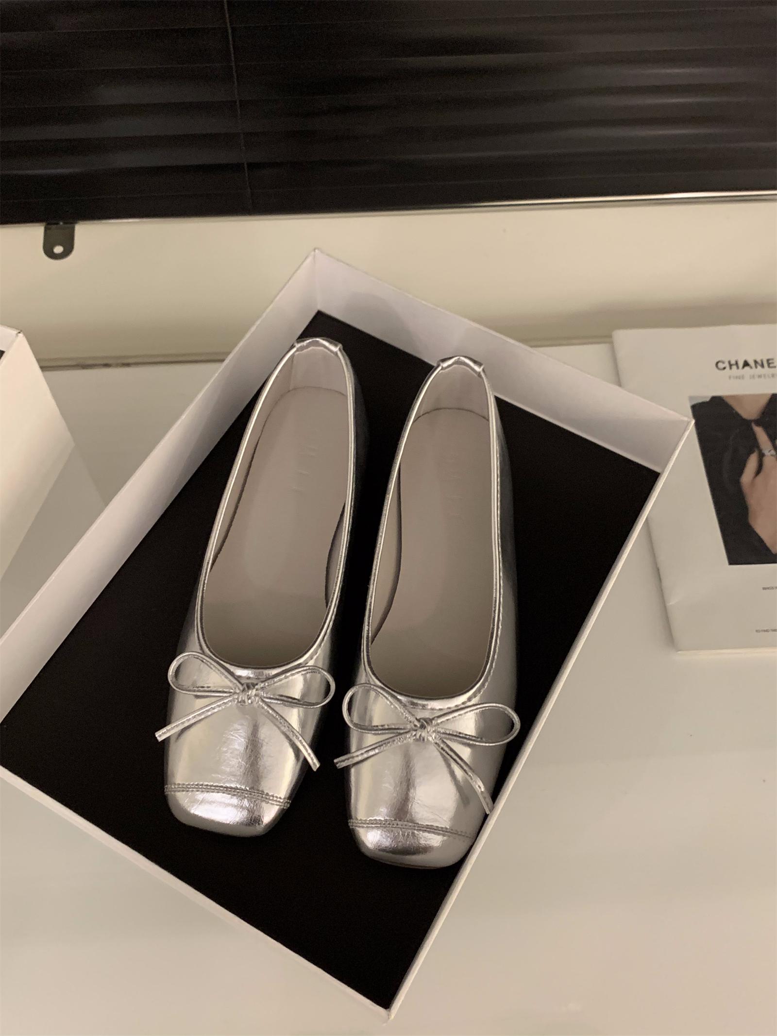 

Flat bottom silver square head single shoes women s shoes spring and autumn 2025 new summer gentle bow ballet evening shoes 35 срібний
