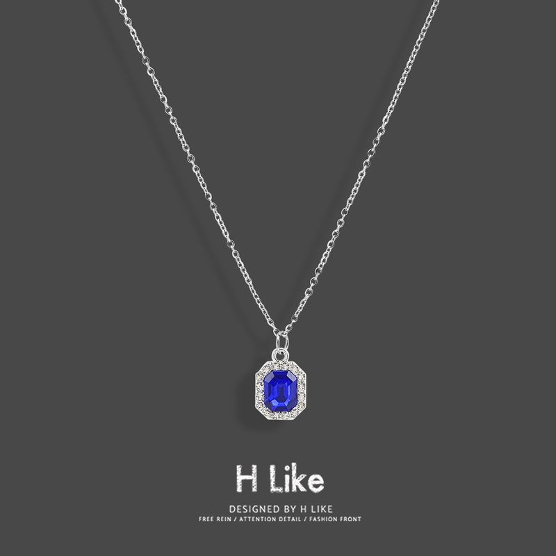 

Style Sense of Design Blue Square Diamond Titanium Steel Necklace for Women Affordable Luxury Fashion Dignified Pendant Clavicle Chain Ornament Classy O-chain 55cm blue square diamond circle Rhinestone