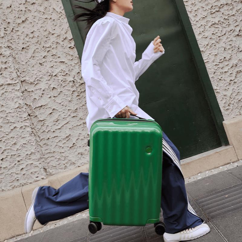 ITO Lightweight Hardside Carry-on Luggage with Universal Wheels