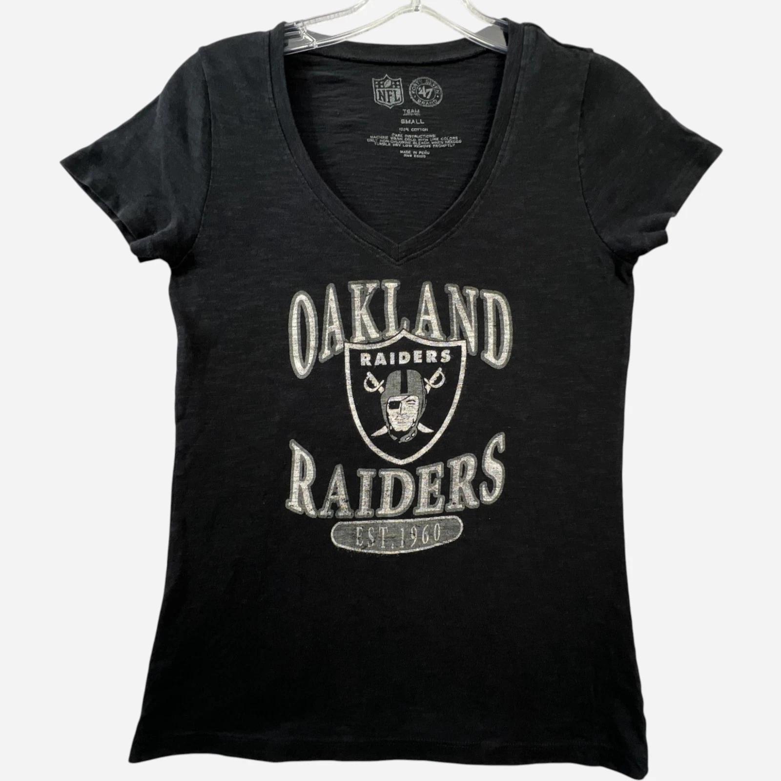 

Oakland Raiders NFL T Shirt Womens Small Black V Neck Graphic Football Tee 2XL