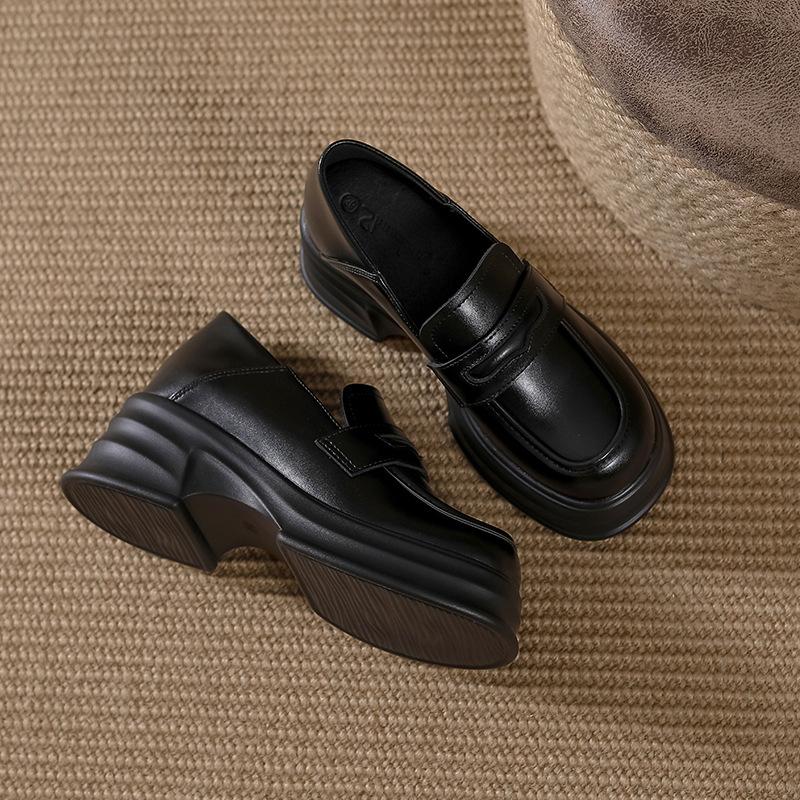Platform women's new velvet inner height increase small leather shoes small size 3233 thick heel single shoes women