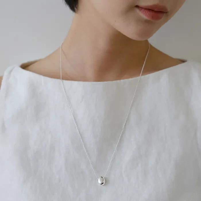 Bean necklace