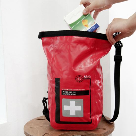 Borsa di Primo Soccorso d'Emergenza 5L Impermeabile Grande Capacità Portatile Zaino da Viaggio Campeggio Escursionismo Zaino da Trekking Arrotolabile Organizer per Essentials di Primo Soccorso Custodia di Stoccaggio