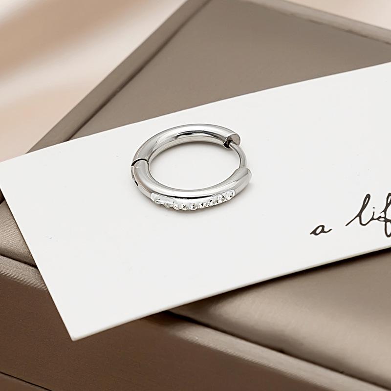 

Корейские минималистичные серьги-каффы в виде круга, инкрустированные бриллиантами, с цепочкой