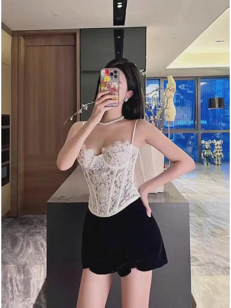 Thirteen Lines 2024 Spring/Summer Black & White Lace Tube Suspender Top