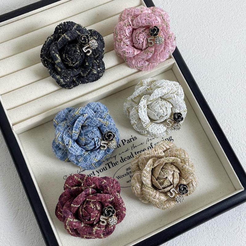 Korean Fabric Camellia Brooches For Women  Handmade Flower Lapel Pins Elegant Clothing Jewelry Accessories Corsage