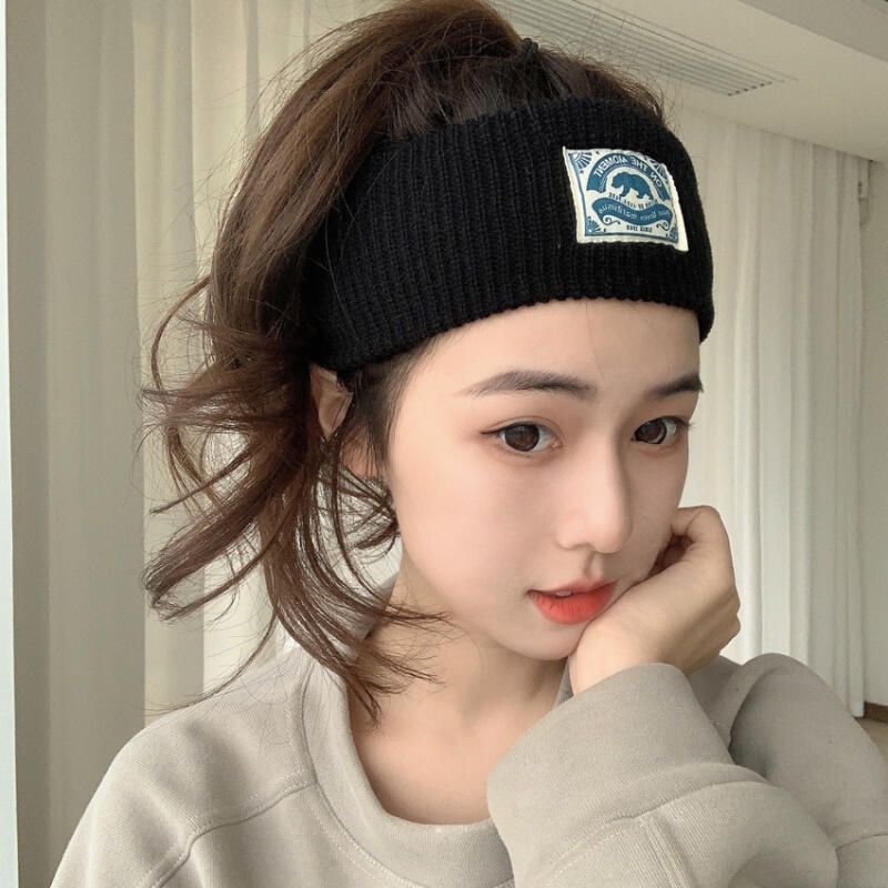 On the Moment Signature Label Hairband C4 Black