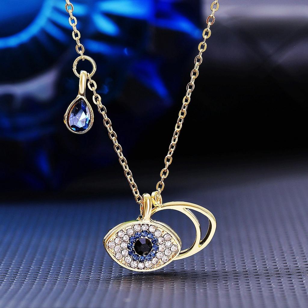 Popular European And American Devil Eye Pendant Necklace With Multiple Layers Stunning Alloy Material