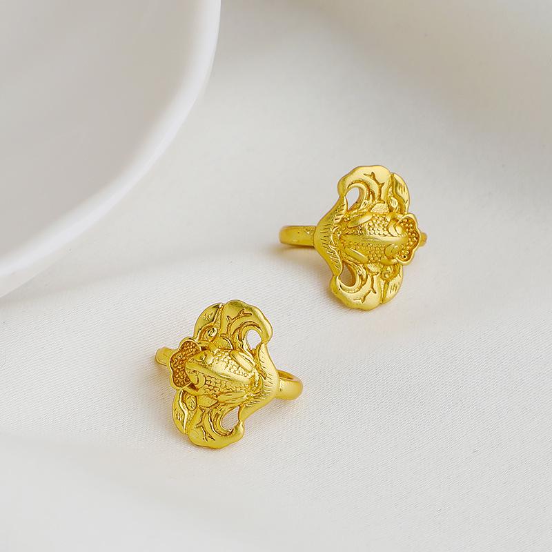 

Gold Plated Sand Gold Flower Buckle Toad Hanfu Yajian Hook DIY Accessory