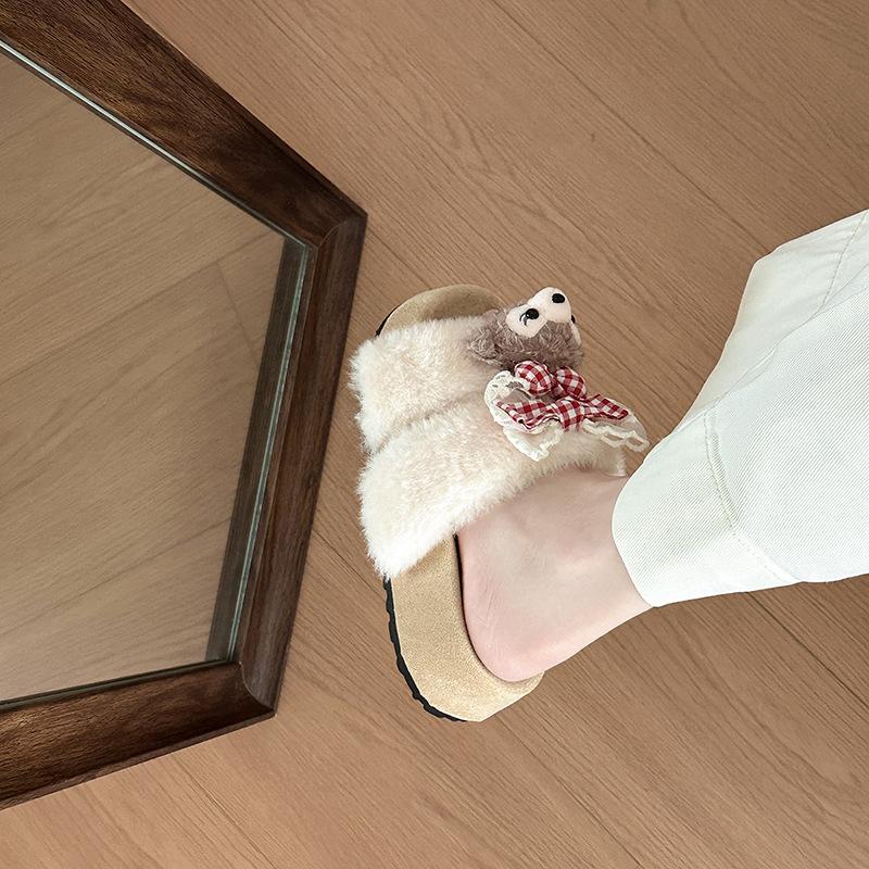 Cute cartoon bear fashion casual bow fluffy slippers women's 2025 autumn new wear cool slippers