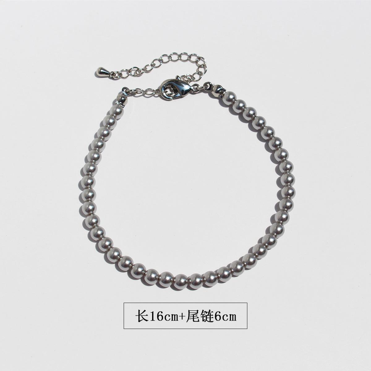 

Shijia Zhenduo Ma, cold moonlight, silver-gray pearl necklace, bracelet, full, round pearl stud earrings, silver needles.