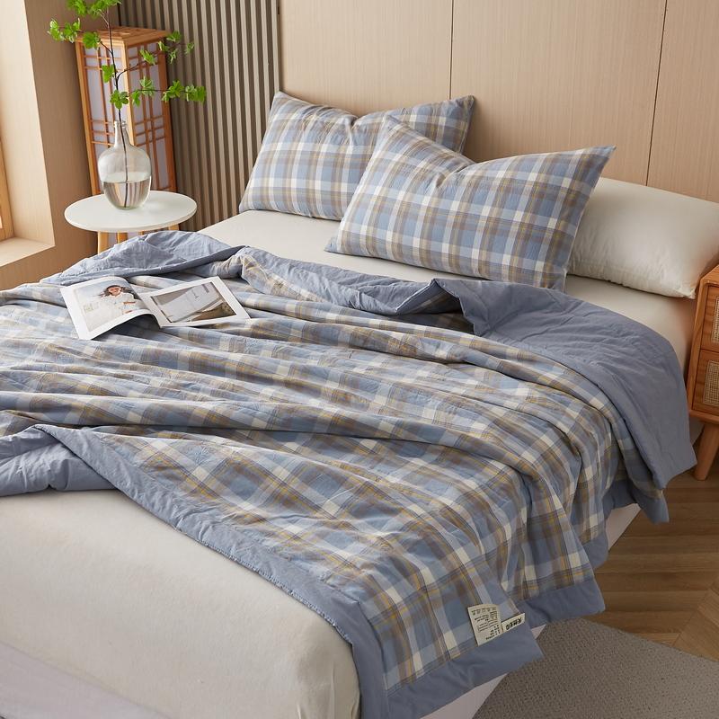 Simple Geometric Plaid Summer Quilt Japanese Style Soft Skin-friendly Air Conditioning Thin Quilt Bedroom Travel Throw Blanket