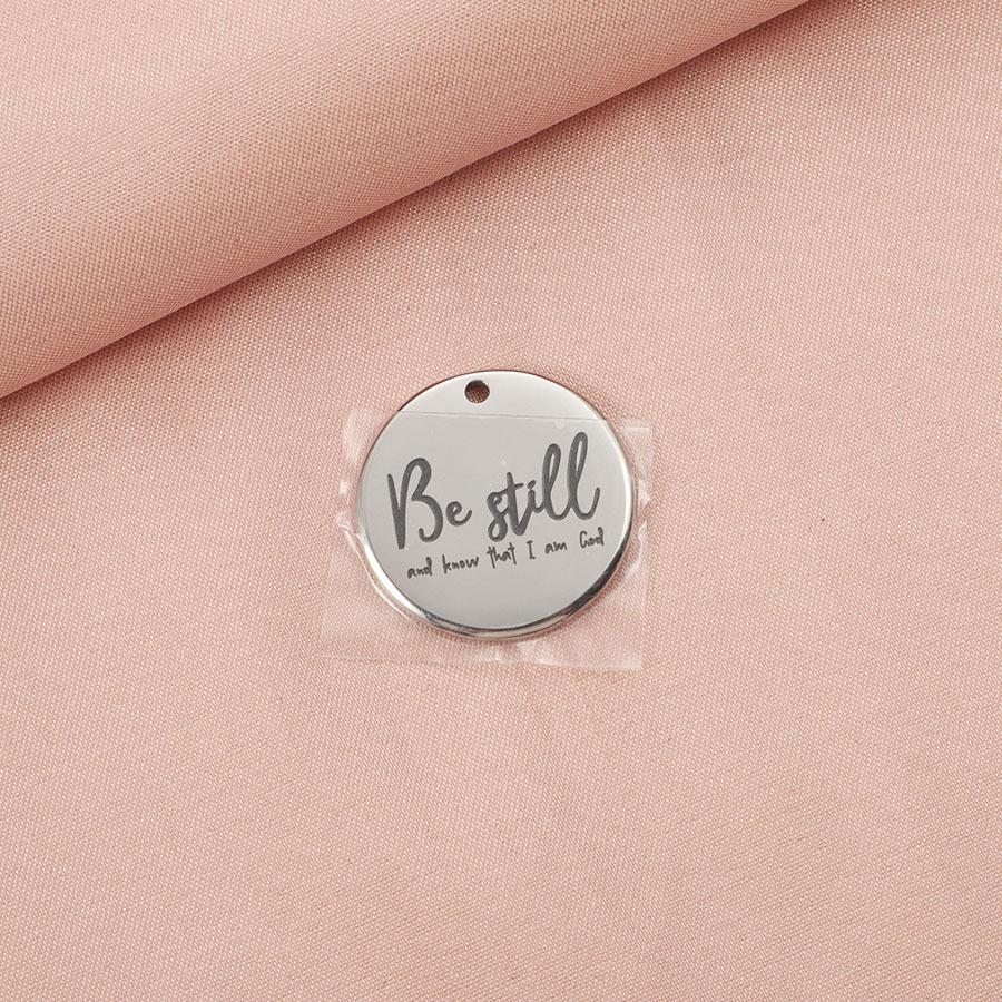 

Підвіска-шарм з нержавіючої сталі з алфавітом - Чорнене покриття зі слідами корозії, Тема Дитя Боже