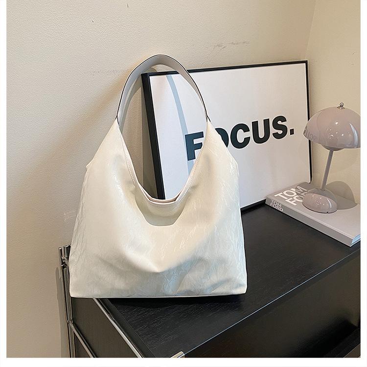 

Повседневная текстурная сумка женская 2024 новая модная большой вместимости модная простая популярная у интернет-знаменитостей ins на плечо сумка-ведро белый