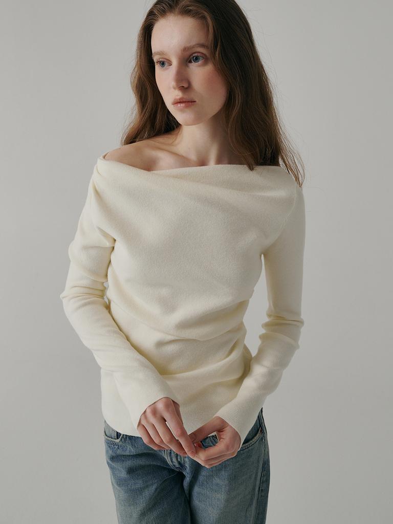Banillaniteu Breeze Drape Off-Shoulder Knit