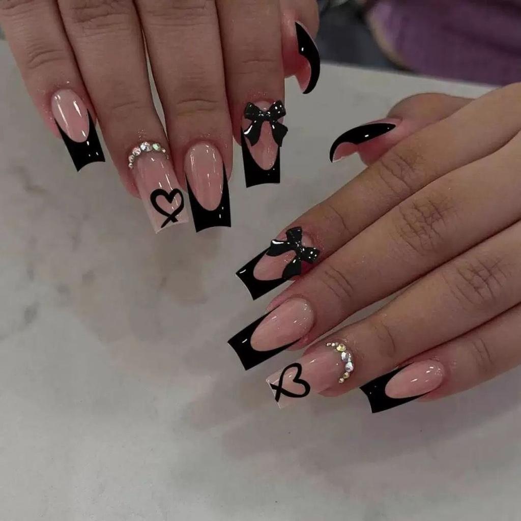 24pcs Heart Shaped Bow Square Patch Nail Art Red and White French Style Medium To Long Fake Nails Wedding Party Accessories