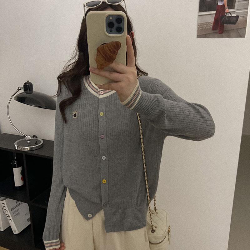 Dámský lehký kardigan z 50% vlny a 50% morušového hedvábí - všestranný úplet na 4 sezóny pro celoroční pohodlí a styl