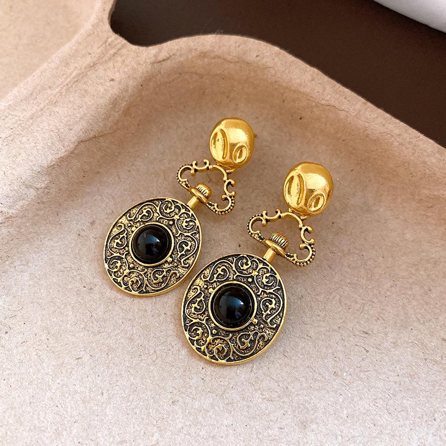 

Vintage Round Drop Earrings Women Geometric Embossed Pattern Hollow Dangle Earrings Fashion Minimalist Party Jewelry Accessories