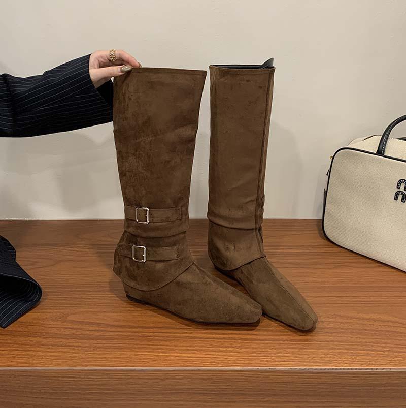 2025 jesień i zima nowe szpiczaste, ale z paskiem i klamrą, na koturnie, średnim obcasie, wysokie buty kozaki, brązowy aksamit