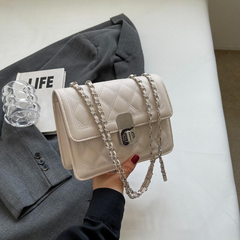 Niche chain bag women's 2025 summer Korean version of beautiful fashion simple small square bag casual foreign style messenger bag women's medium