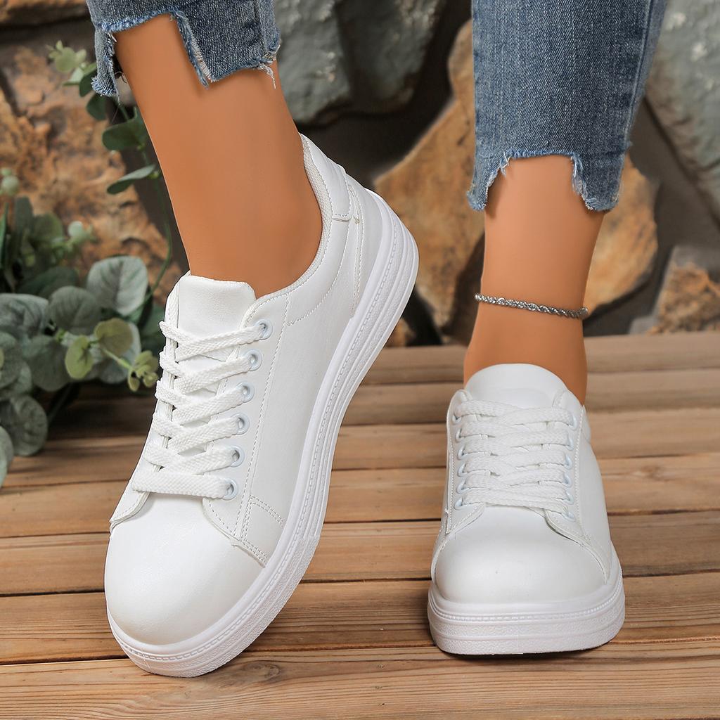 Women's fashionable board shoes, women's soft soled lightweight, sports outdoor shoes, women's skateboard shoes