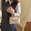 Spring and summer retro portable small square bag popular niche design women's bag versatile single shoulder diagonal span dumpling bag