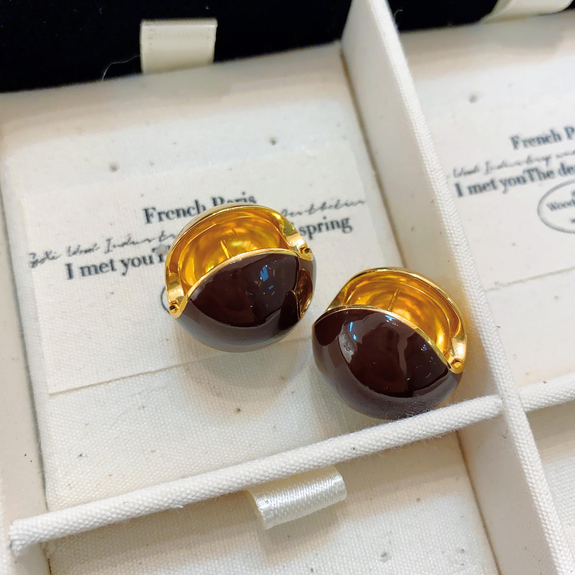 

Retro Burgundy Metal Ball Drop Earrings - All-Season Enamel Round Ear Cuffs for Women