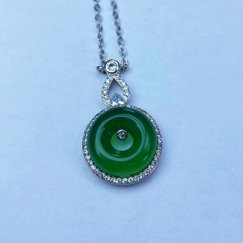 Natural Jade Marrow Donut Necklace зелёный