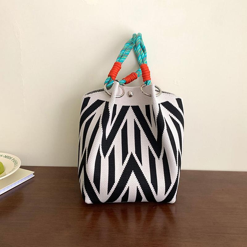 Butterfly Knitted Bucket Bag Women's Fashion Handbag Versatile Knitted Wrist Bag Shopping Handbag Cute Handbag