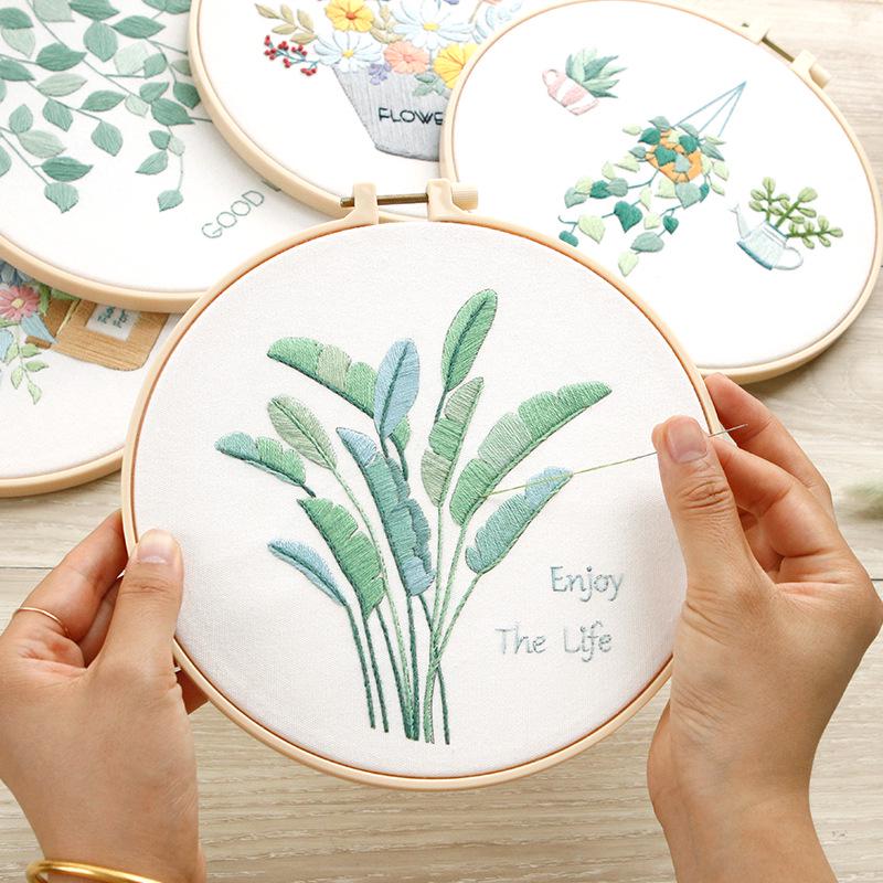 Beginner DIY Embroidery Kit: Su & Xiang Patterns Cross Stitch with French Techniques
