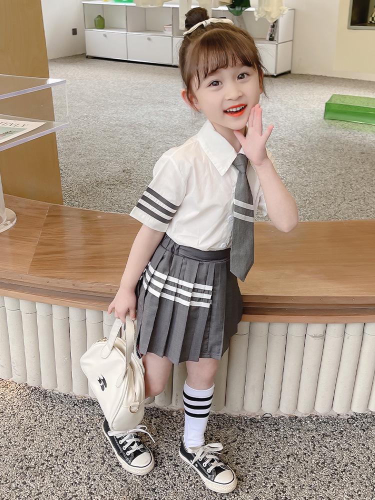 Set Fustă Uniformă JK Stil Academie de Vară - Cămașă Inspirată de Wang Xinling și Fustă Plisată pentru Băieți și Fete, Colecția 2025