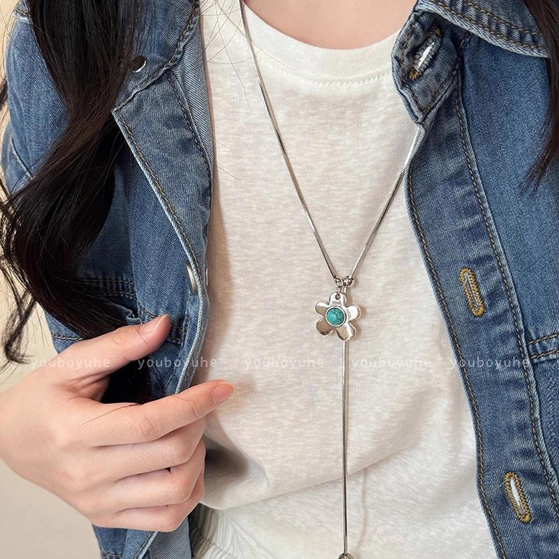 Autumn and winter Maillard tiger's eye stone beaded necklace femininity high-end sweater chain retro simple accessories