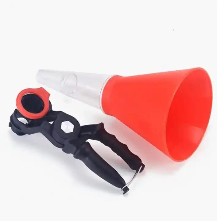 Car Plastic Engine Oil Funnel Gasoline Funnel Filling Equipment Adjustable Diesel Brake Fluid Tool Auto Truck Accessories