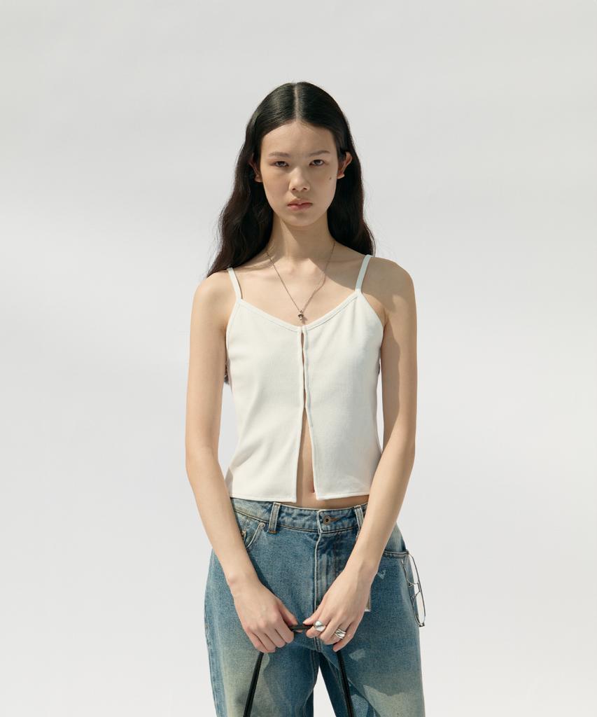 Kueoumeon Split Sleeveless (Off-White)