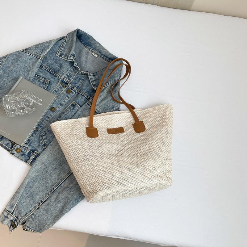 New Large-capacity Straw Weaving Contrasting Colors Fashionable Popular Single Shoulder Underarm Tote Bag Casual Beach Handbag Women