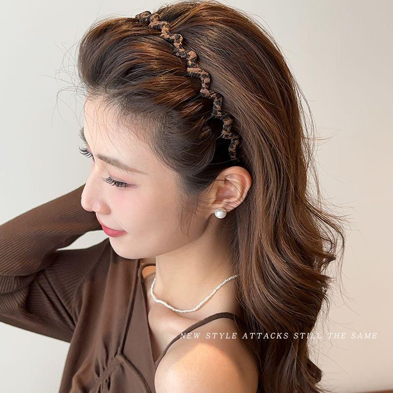 Retro Fabric Toothed Headband 2025: Versatile, Non-Slip Preppy Style for Face Washing