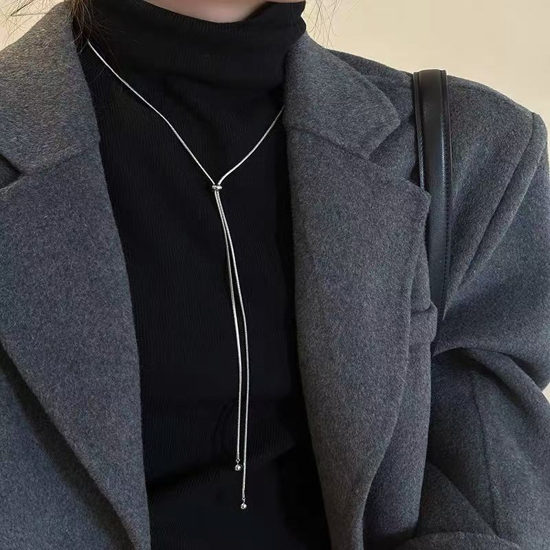 Pearl necklace women's niche light luxury design high-end fashion temperament collarbone chain neck chain sweater chain bead chain